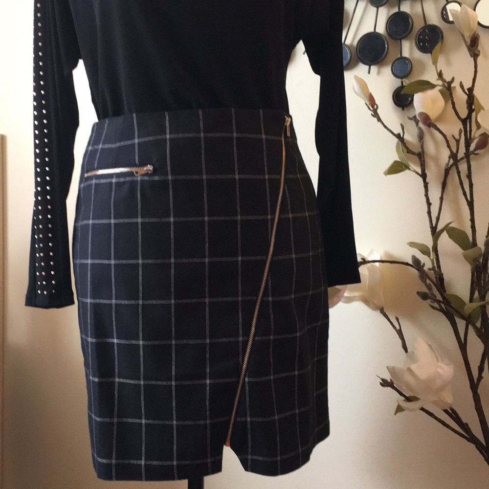 Romeo & Juliet counture Black mini skirt - Picture 1 of 8